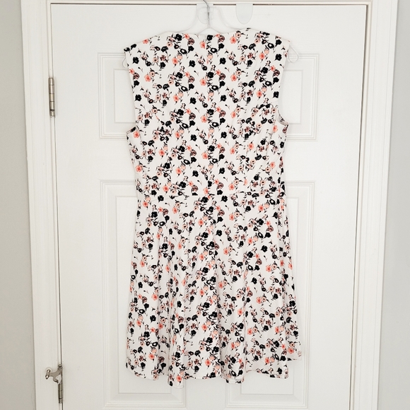 NWOT French Connection White Floral Fit and Flare Dress Size 8 - Picture 3 of 8